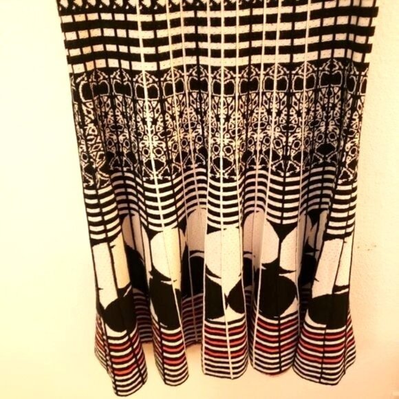 Nik + Zoe Geometric Print Sleeveless Cotton blend Knit Dress Size PM EUC - Picture 4 of 6